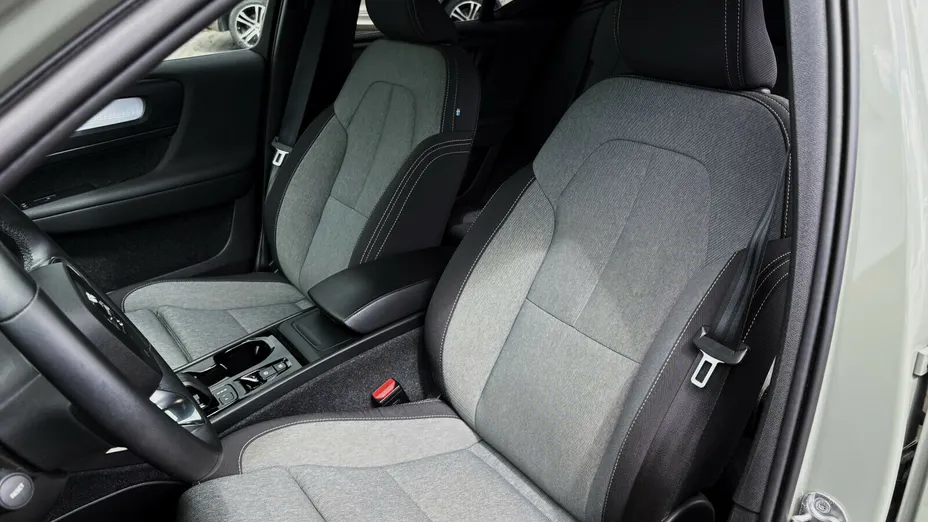 VOLVO XC40 XC40 B3 Plus Dark aut
