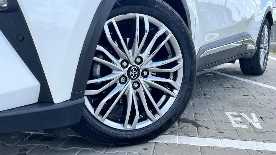 TOYOTA C-HR C-HR 2.0 Hybrid Executive