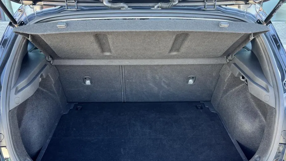 HYUNDAI i30 i30 1.5 DPI Classic +