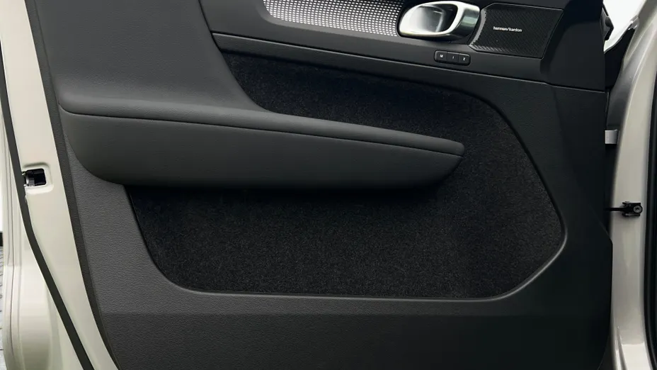 VOLVO XC40 XC40 B3 Plus Dark aut