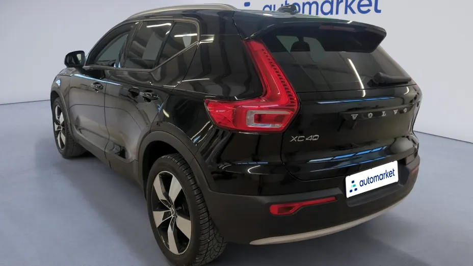 VOLVO XC40 XC40 T3 Momentum Pro aut