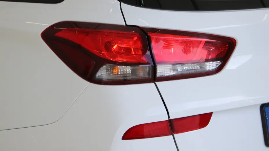 HYUNDAI i30 i30 1.6 D Classic +