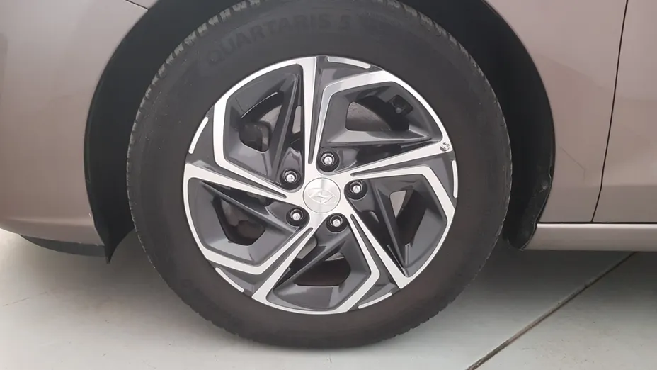 HYUNDAI i30 i30 1.5 T-GDI 48V Comfort DCT