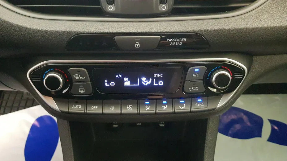 HYUNDAI i30 i30 1.5 T-GDI 48V Comfort DCT