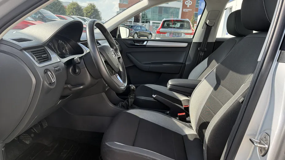 SKODA Rapid Rapid 1.6 TDI DPF Ambition