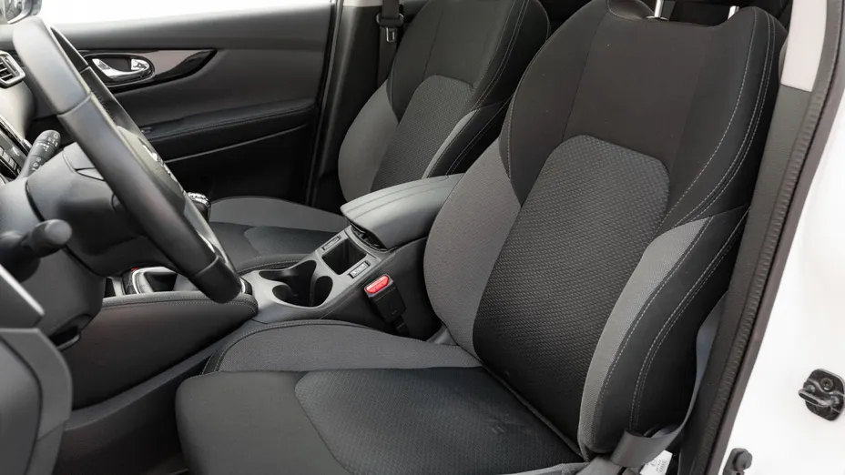 NISSAN Qashqai Qashqai 1.3 DIG-T N-Connecta