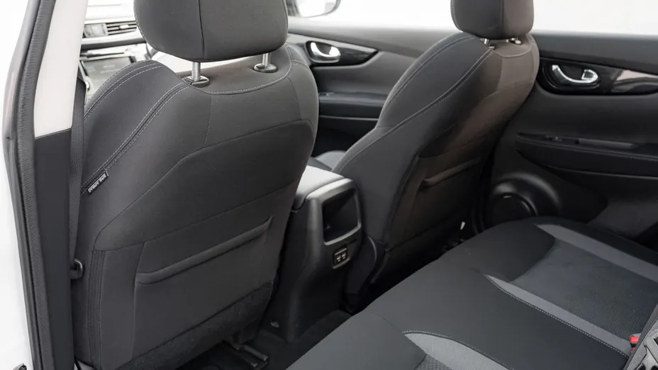 NISSAN Qashqai Qashqai 1.3 DIG-T N-Connecta