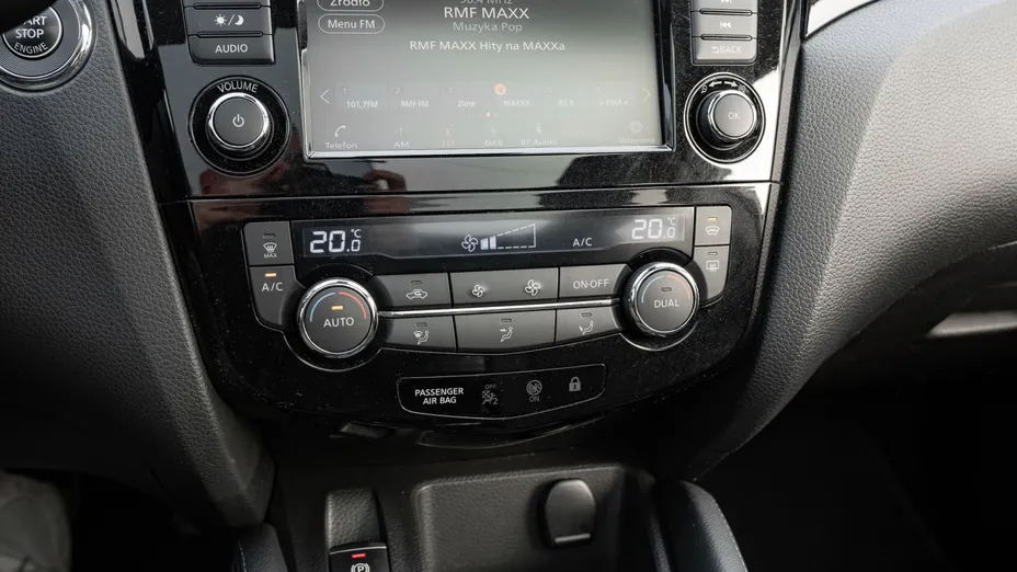 NISSAN Qashqai Qashqai 1.3 DIG-T N-Connecta