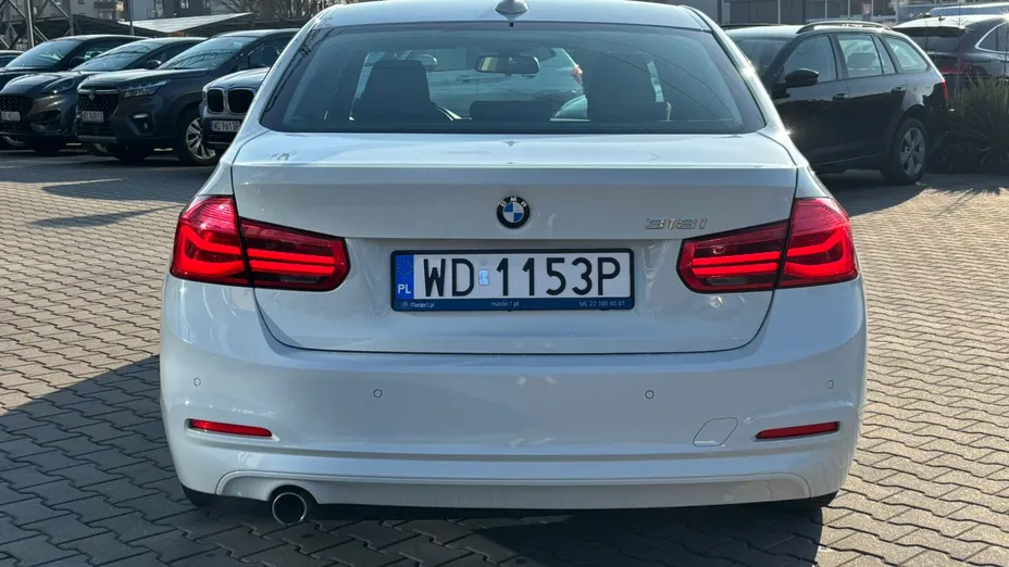 BMW Seria 3 318i GPF Advantage aut