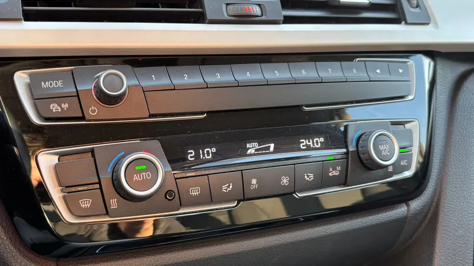 BMW Seria 3 318i GPF Advantage aut