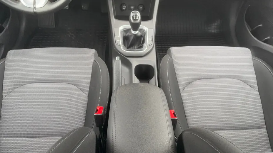 HYUNDAI i30 i30 1.5 DPI Classic +