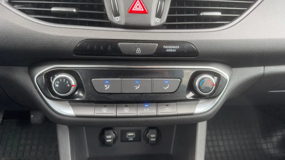 HYUNDAI i30 i30 1.5 DPI Classic +