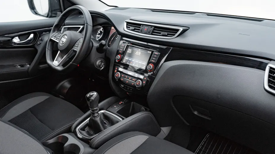 NISSAN Qashqai Qashqai 1.3 DIG-T Acenta