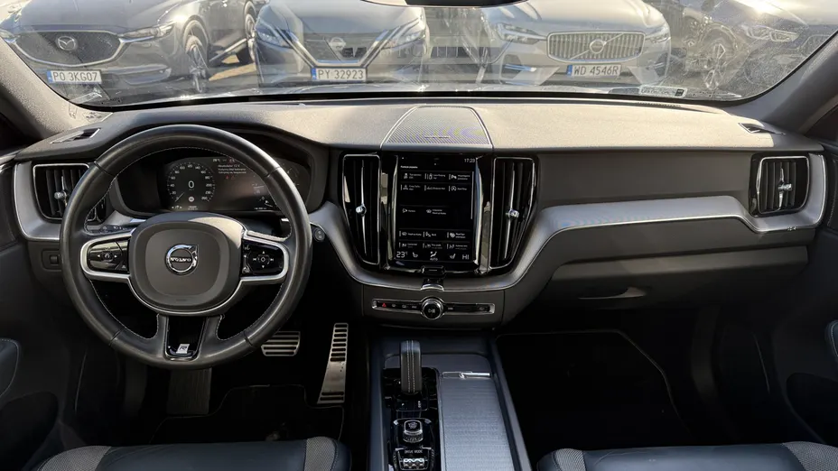 VOLVO XC60 XC60 B5 D AWD R-Design aut