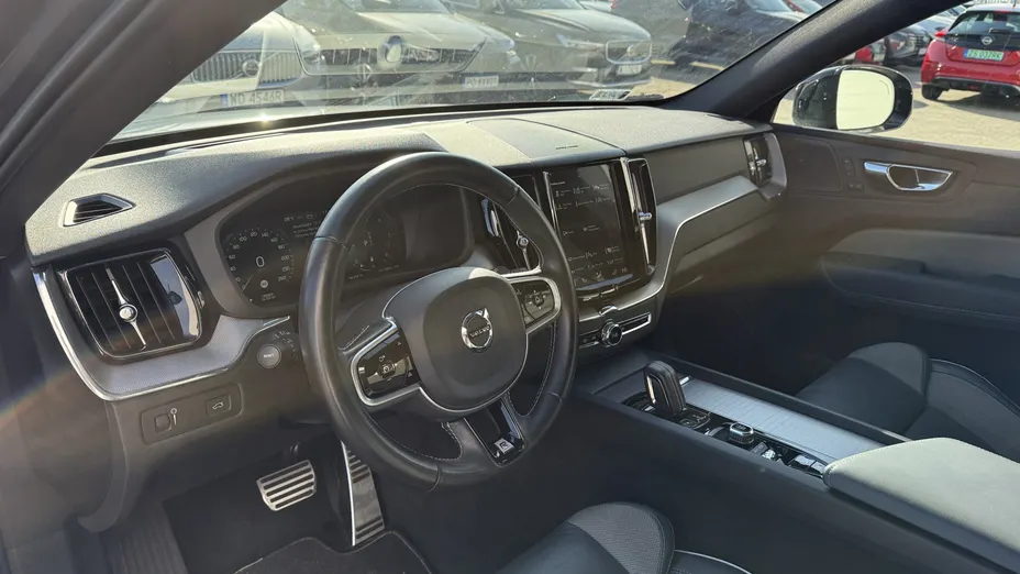VOLVO XC60 XC60 B5 D AWD R-Design aut