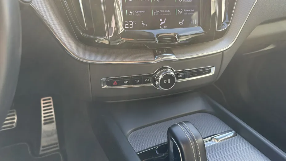 VOLVO XC60 XC60 B5 D AWD R-Design aut