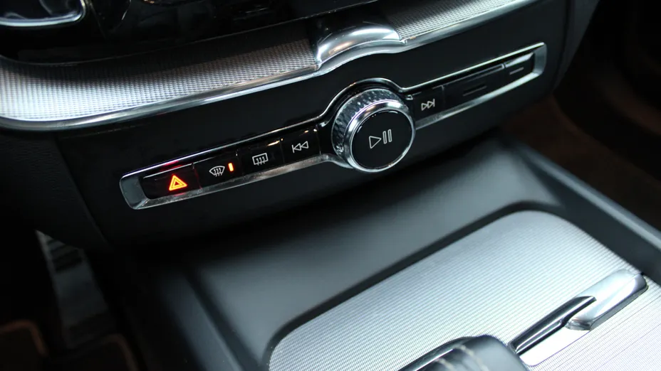VOLVO XC60 XC60 B5 D AWD R-Design aut