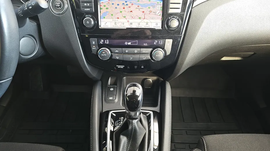 NISSAN Qashqai Qashqai 1.3 DIG-T N-Connecta DCT