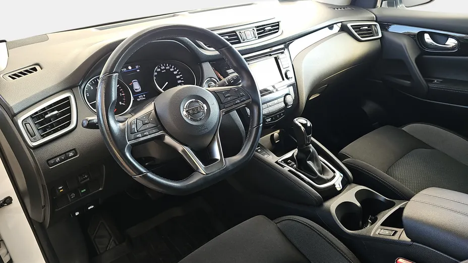 NISSAN Qashqai Qashqai 1.3 DIG-T N-Connecta DCT