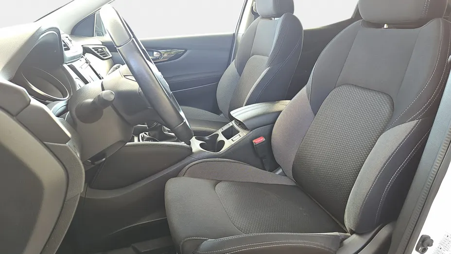 NISSAN Qashqai Qashqai 1.3 DIG-T N-Connecta DCT