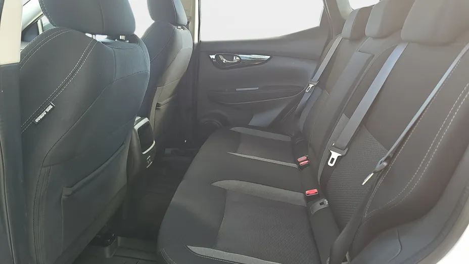 NISSAN Qashqai Qashqai 1.3 DIG-T N-Connecta DCT