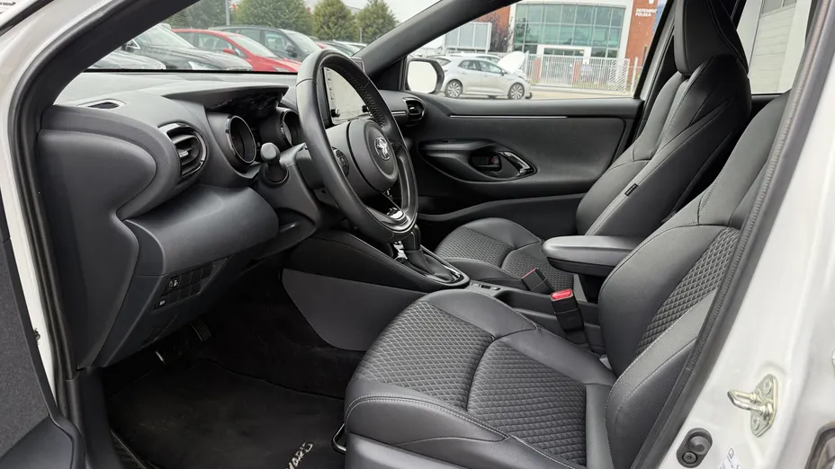 TOYOTA Yaris Yaris Hybrid 1.5 Selection Style