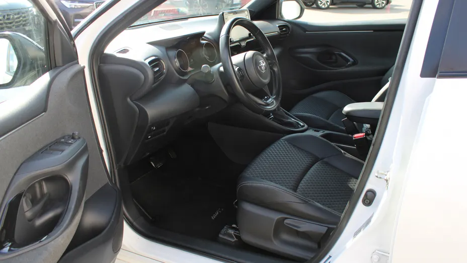 TOYOTA Yaris Yaris Hybrid 1.5 Selection Style