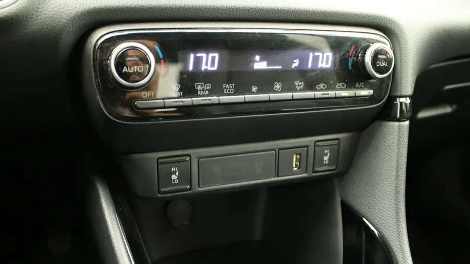 TOYOTA Yaris Yaris Hybrid 1.5 Selection Style