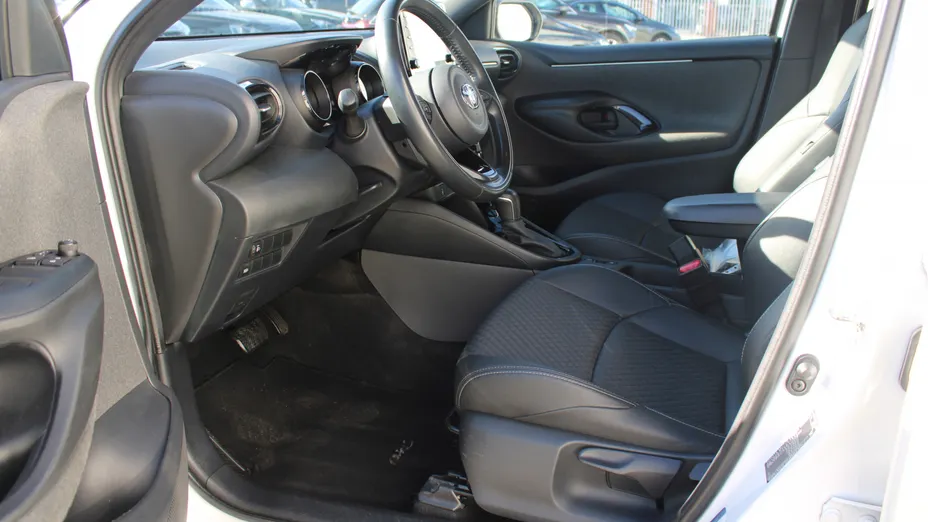 TOYOTA Yaris Yaris Hybrid 1.5 Selection Style