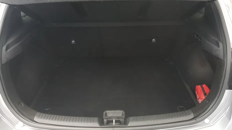 HYUNDAI i30 i30 1.5 DPI Classic +