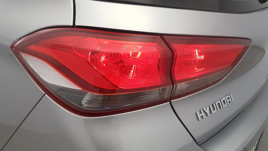 HYUNDAI i30 i30 1.5 DPI Classic +