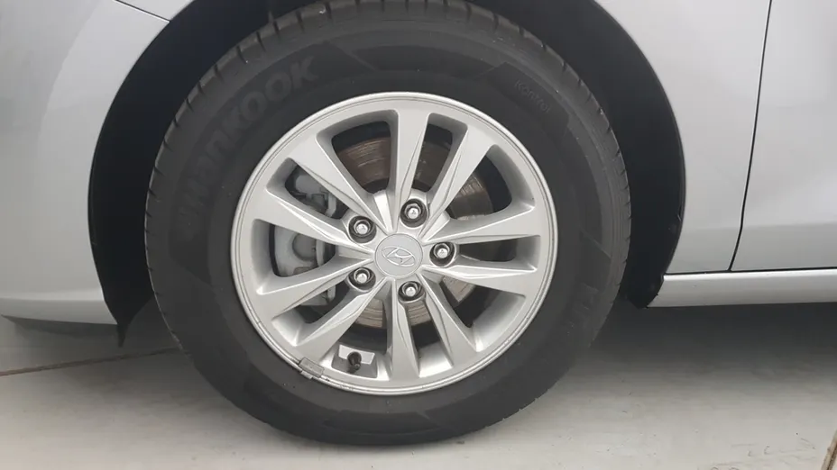 HYUNDAI i30 i30 1.5 DPI Classic +