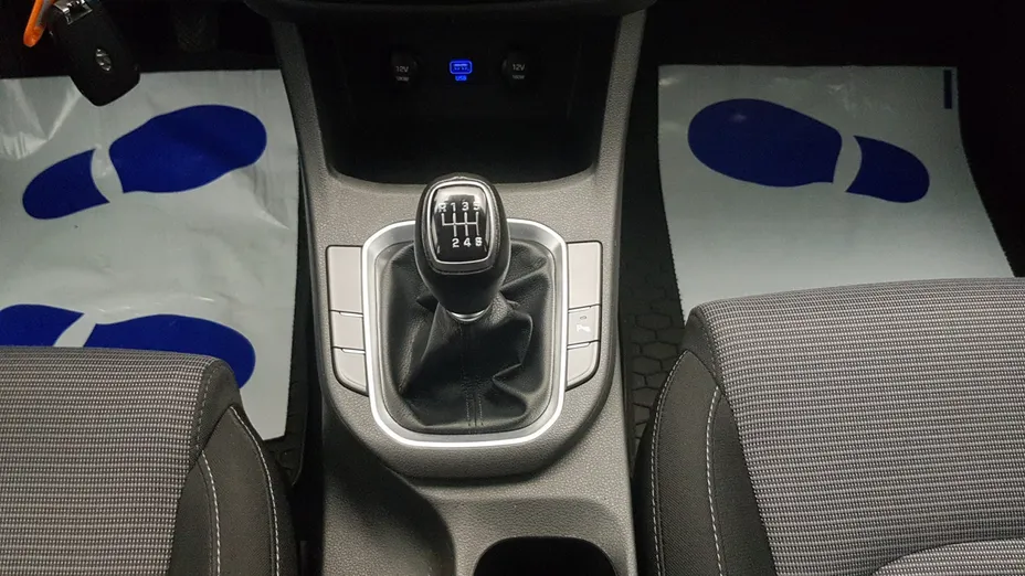 HYUNDAI i30 i30 1.5 DPI Classic +