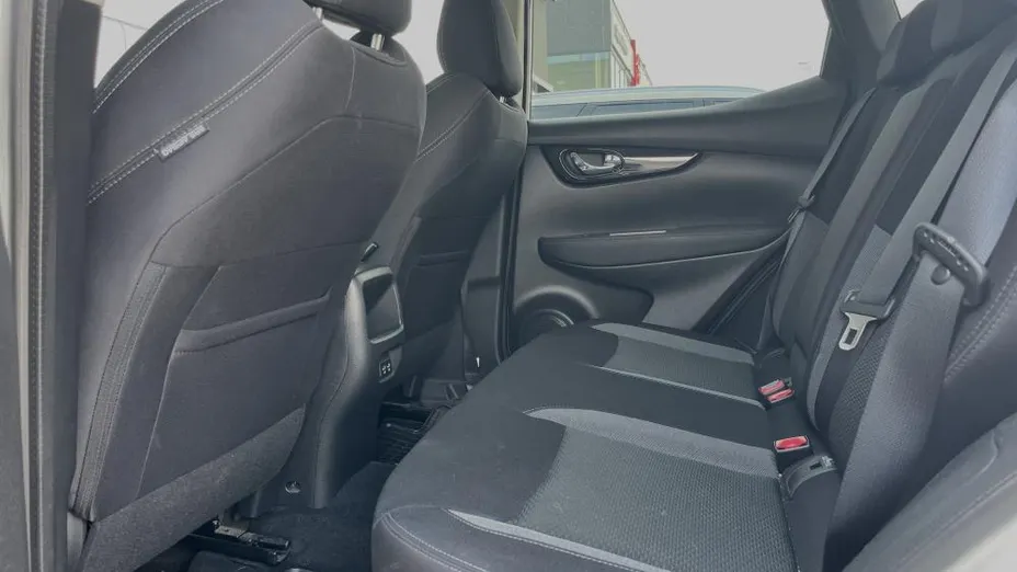 NISSAN Qashqai Qashqai 1.3 DIG-T Tekna