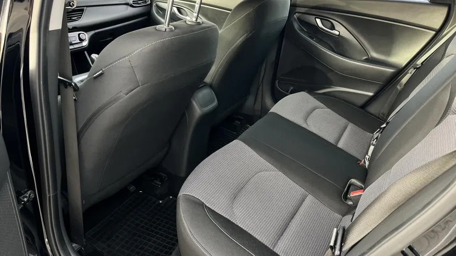 HYUNDAI i30 i30 1.5 DPI Classic +