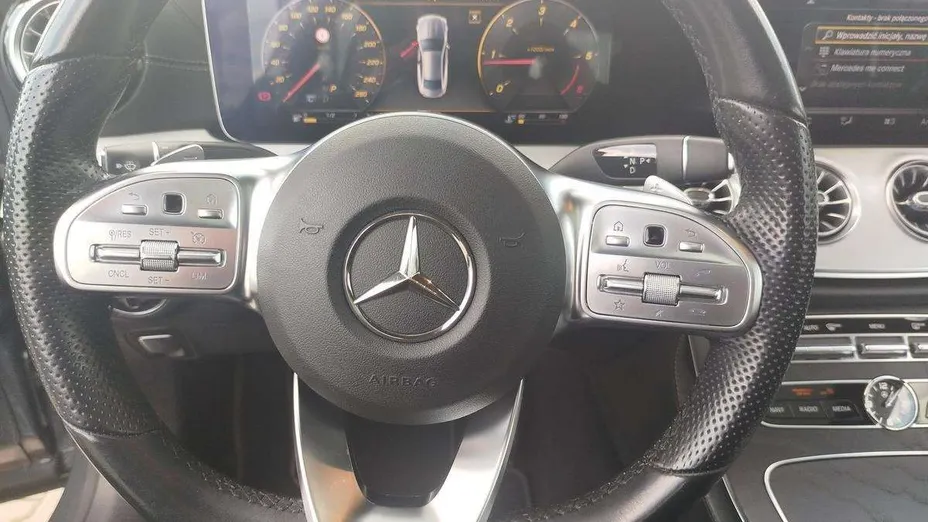 MERCEDES-BENZ E Klasa E 220 d 4-Matic 9G-TRONIC