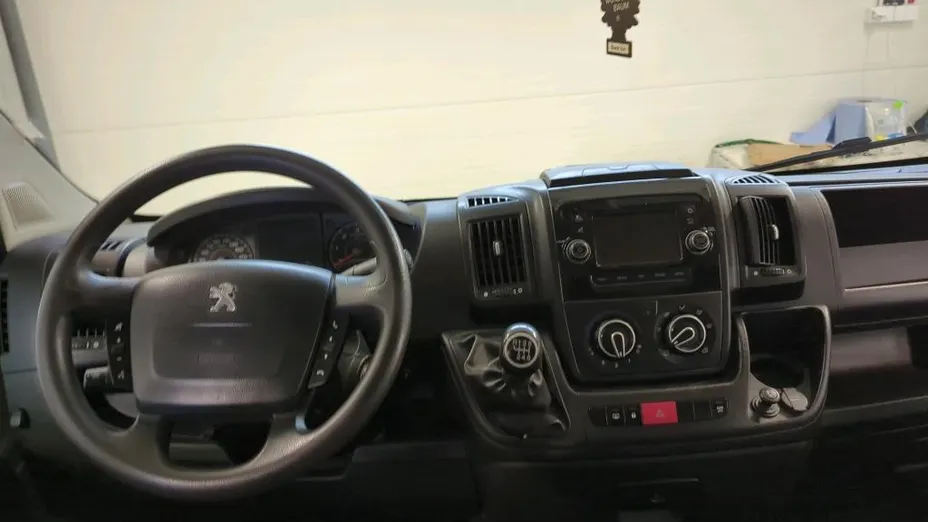 PEUGEOT Boxer Boxer 335 BlueHDi L3 Premium