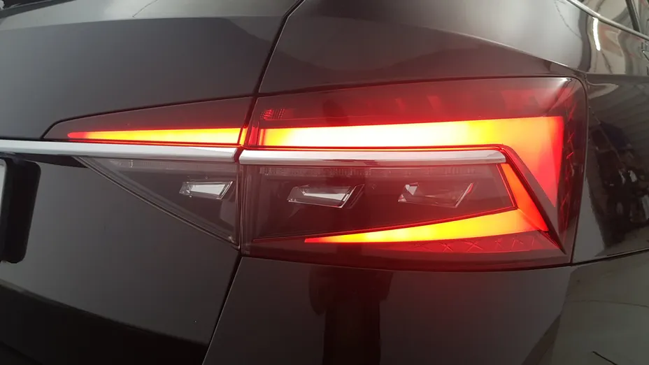 SKODA Superb Superb 2.0 TDI SCR Style DSG