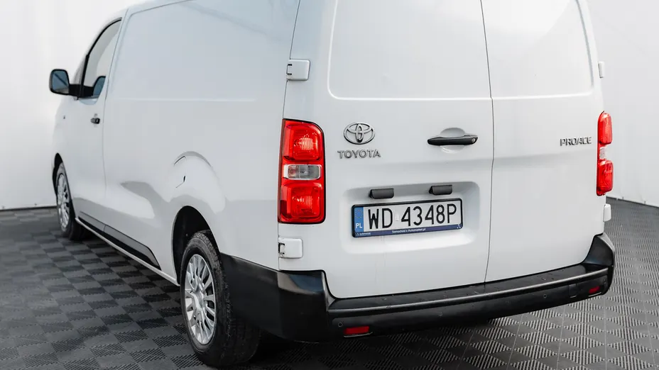 TOYOTA Proace Proace 2.0 D-4D Long 3,1t Active