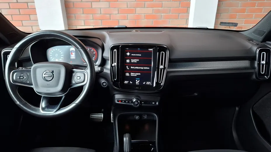 VOLVO XC40 XC40 T3 R-Design aut