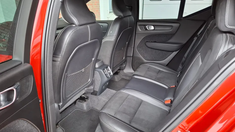 VOLVO XC40 XC40 T3 R-Design aut