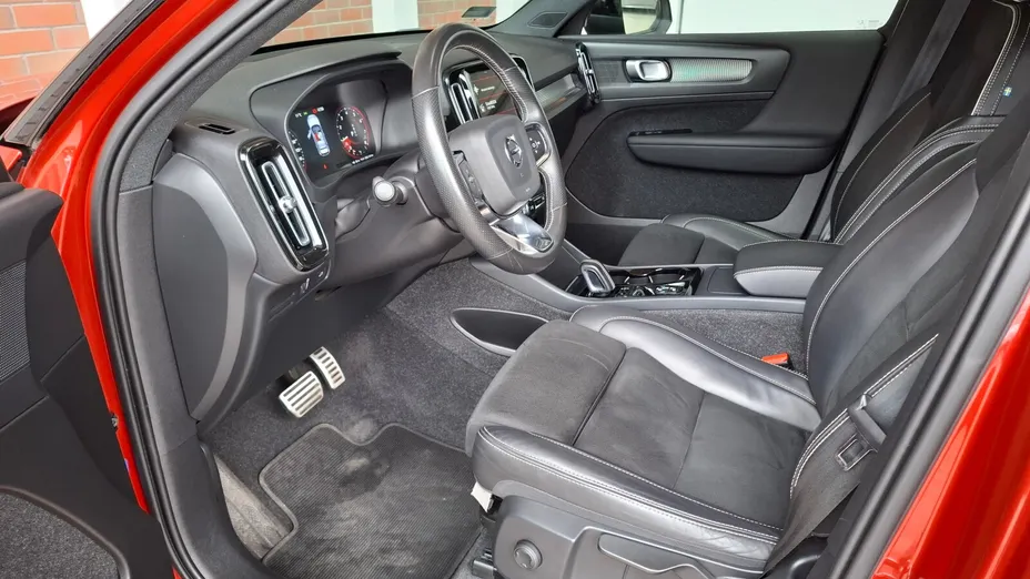 VOLVO XC40 XC40 T3 R-Design aut
