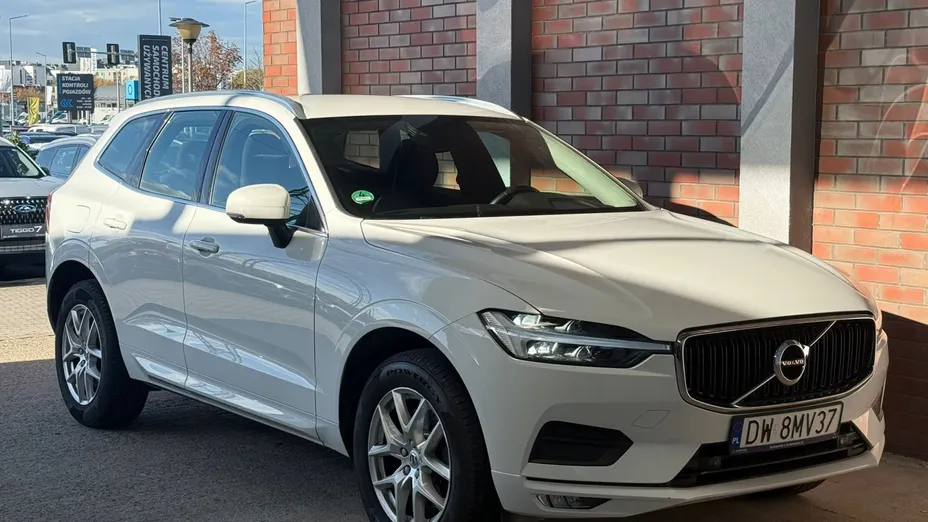 VOLVO XC60 XC60 B4 B Momentum Pro aut