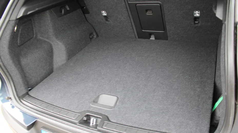 VOLVO XC40 XC40 T3 Momentum Pro aut