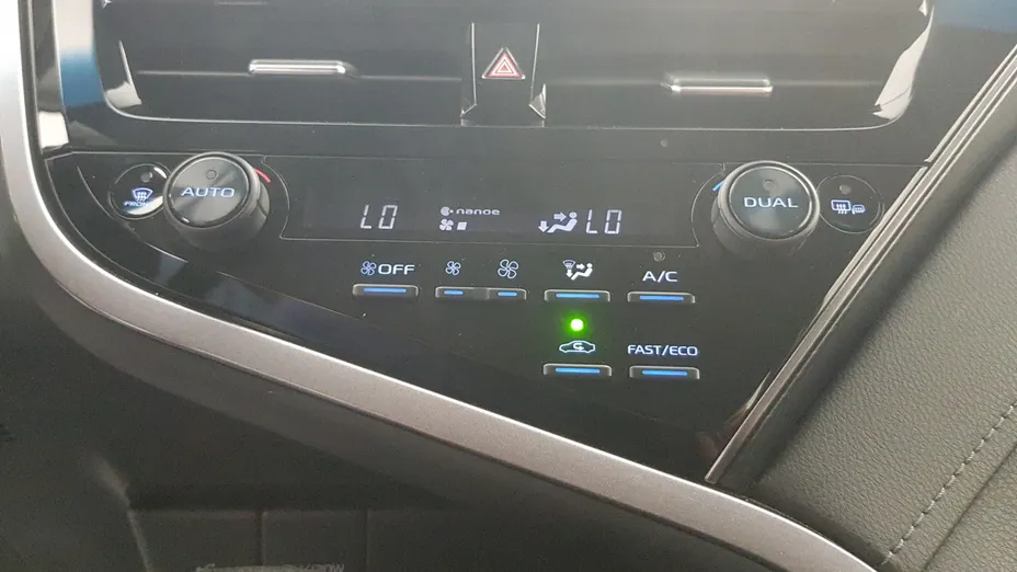 TOYOTA Camry Camry 2.5 Hybrid Comfort CVT