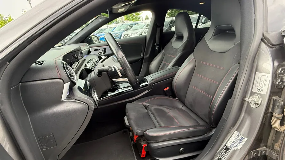 MERCEDES-BENZ CLA CLA 200 AMG Line 7G-DCT