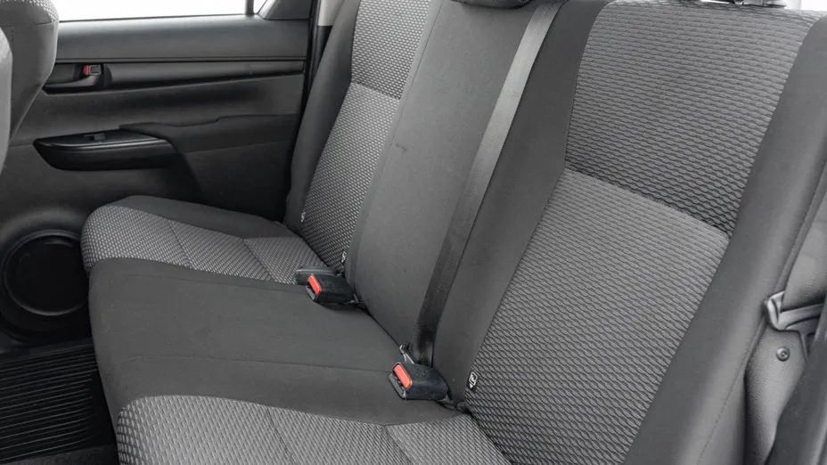 TOYOTA HiLux Hilux 2.4 D-4D Double Cab DLX 4x4
