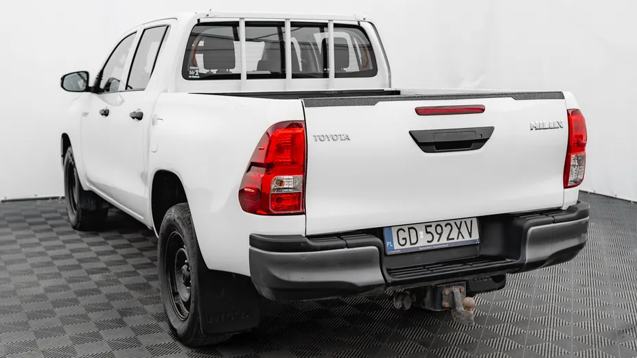 TOYOTA HiLux Hilux 2.4 D-4D Double Cab DLX 4x4