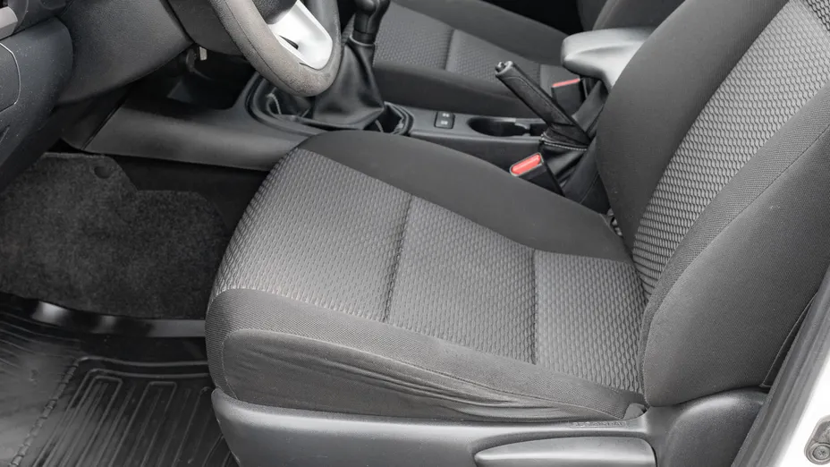 TOYOTA HiLux Hilux 2.4 D-4D Double Cab DLX 4x4