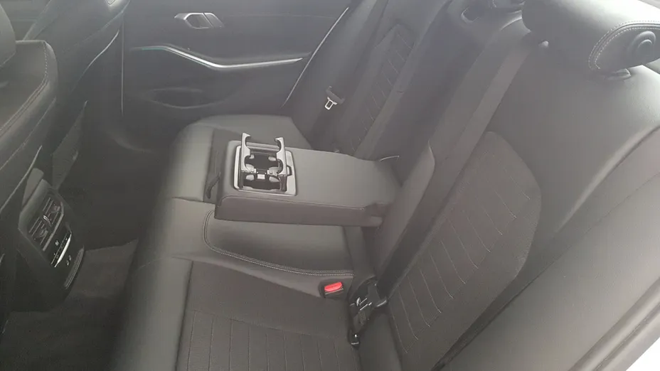 BMW Seria 3 318d mHEV Sport Line aut